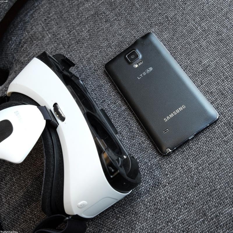 VividView VR — Immersive Headset